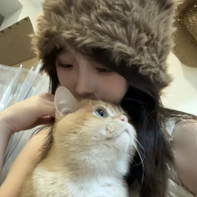 龙纹身的女孩
